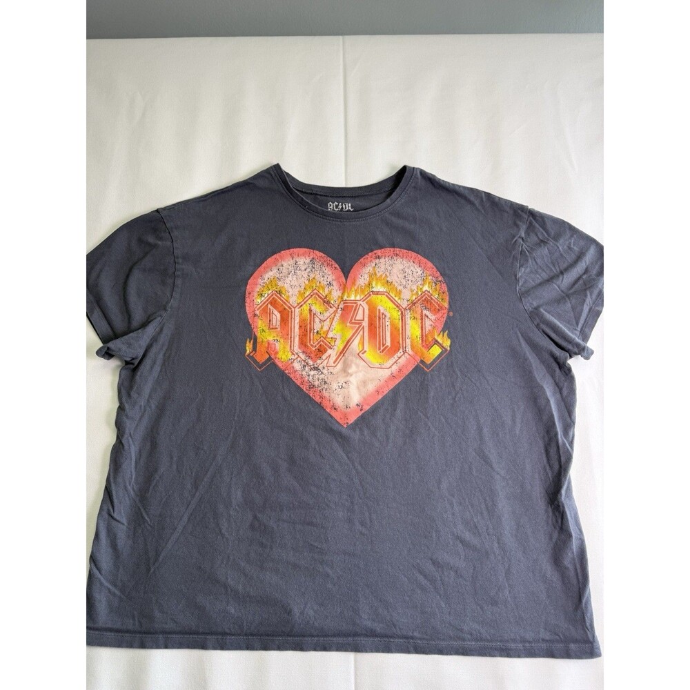 AC/DC Heart Logo Graphic T-Shirt Gray Size XXL Rock & Pop Music Industry